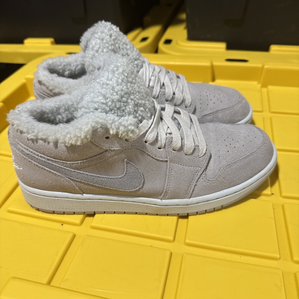 Jordan 1 Low Sherpa Size 11 Gray - Picture 3 of 5